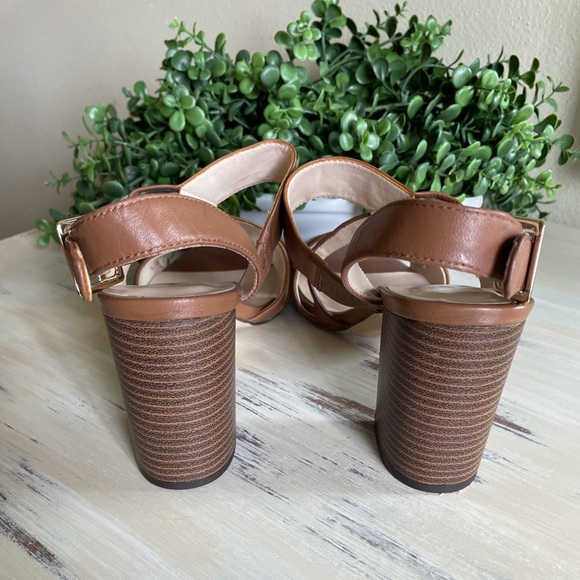 Brooks brothers vegan leather strap heel sandals Sz 81/2 - Picture 7 of 7